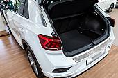 NEREZ kryt prahu zadních dveří Volkswagen T-ROC R LINE