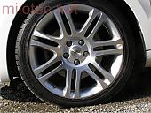 Kryt embl�mu na alu kola �koda