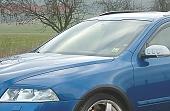 Clona p�edn�ho okna �koda Octavia II - �ern� leskl� "klav�rlak"