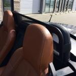 V�trn� clona - windschott / windstop pro Mazda MX-5 NC, r.v. 2005-2014<br><br>�ern� proveden�<br>mont� bez nutnosti vrt�n�<br>nen� t�eba ��dn� n��ad�<br>