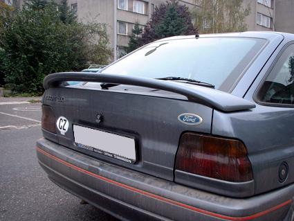 K��dlo Ford Escort