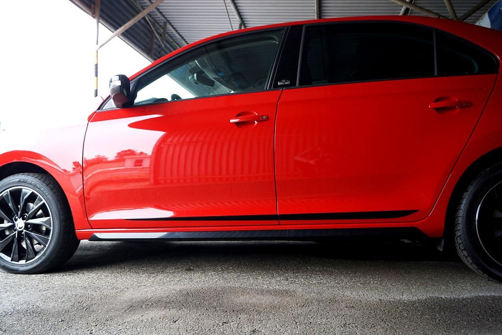 Li�ty dve�� ve stylu Sportline �koda Rapid