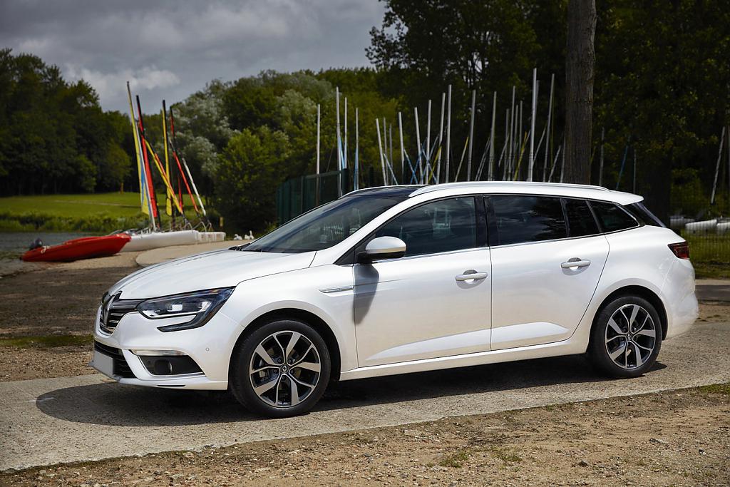Kryt Prahu Zadnich Dveri Renault Megane Iv Grand Tour Spoilercentrum Online Tuning Shop
