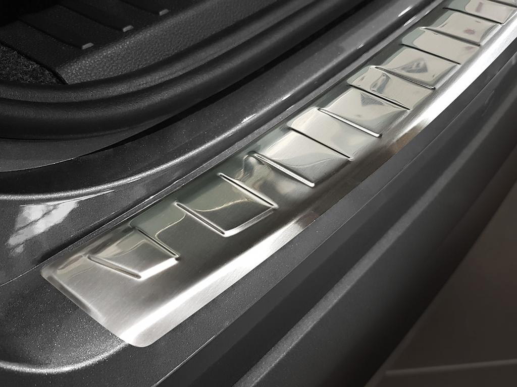 Kryt prahu zadnch dve Seat Arona