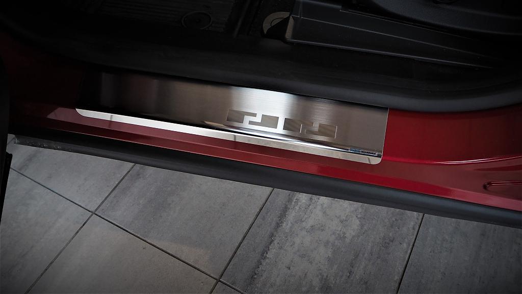 Kryty prah�-nerez FORD Puma II