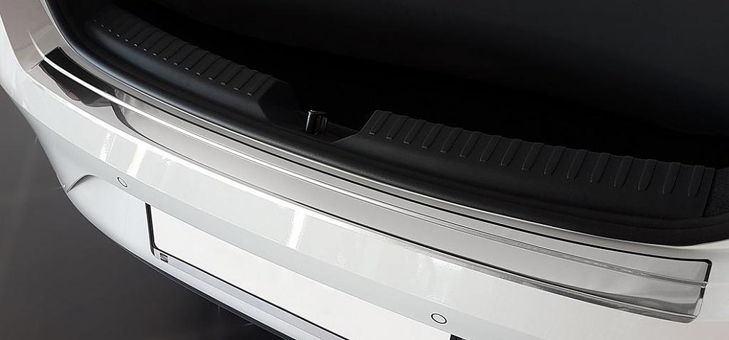 Kryt prahu zadnch dve Seat Leon VI Hatchback