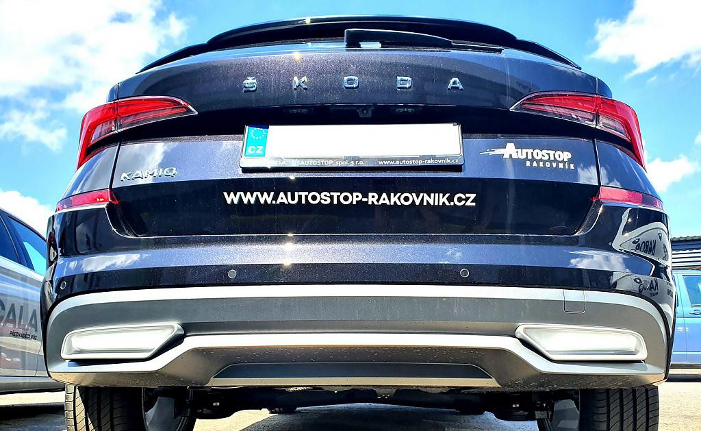 Koncovky vfuku - atrapy koda Kamiq - ALU stbrn proveden / bl reflex