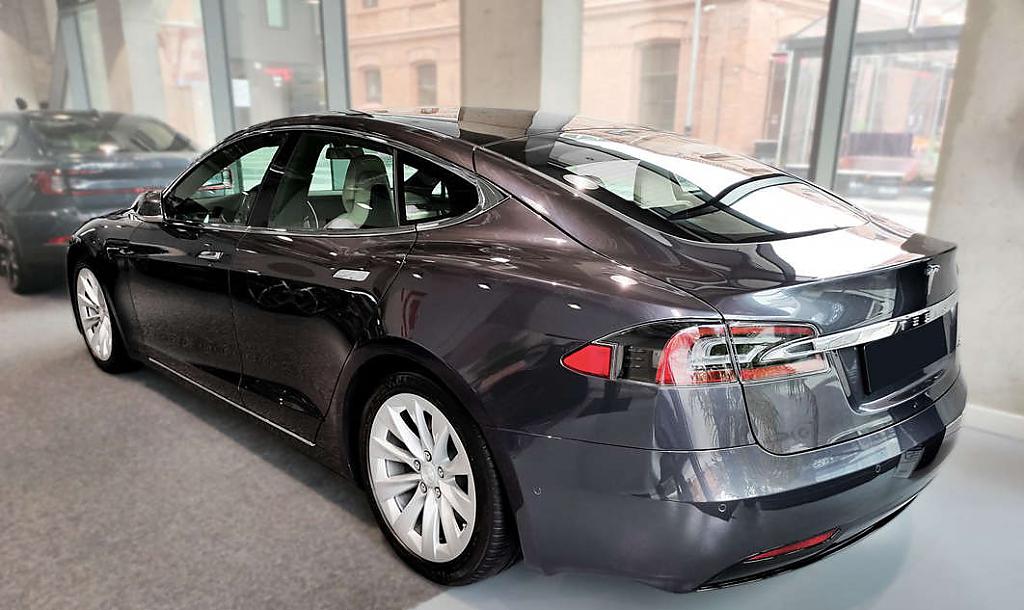Kryt prahu zadnch dve Tesla model S (Stal) Liftback / Facelift