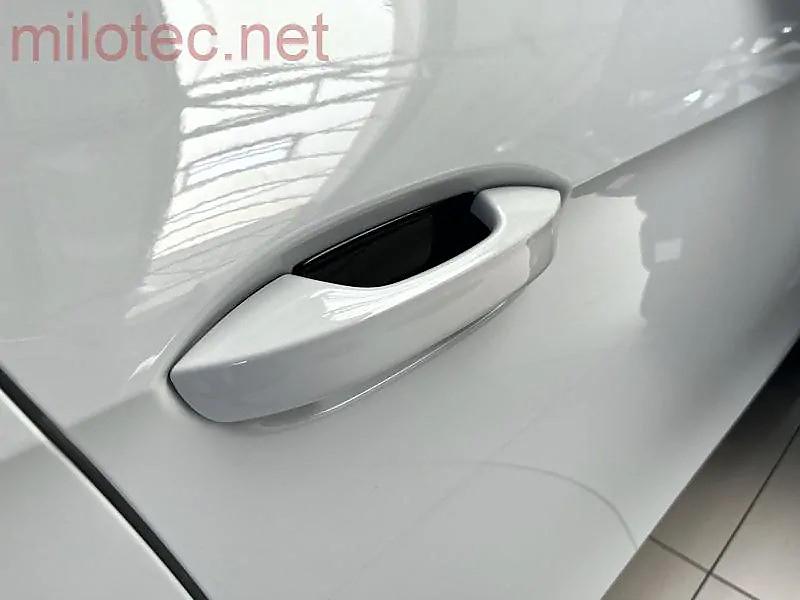 Kryty pod kliky dve koda Superb IV - leskl ern proveden