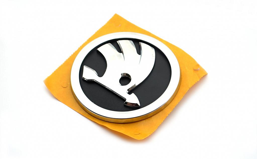 P�EDN� nebo ZADN� znak nov� logo origin�l 