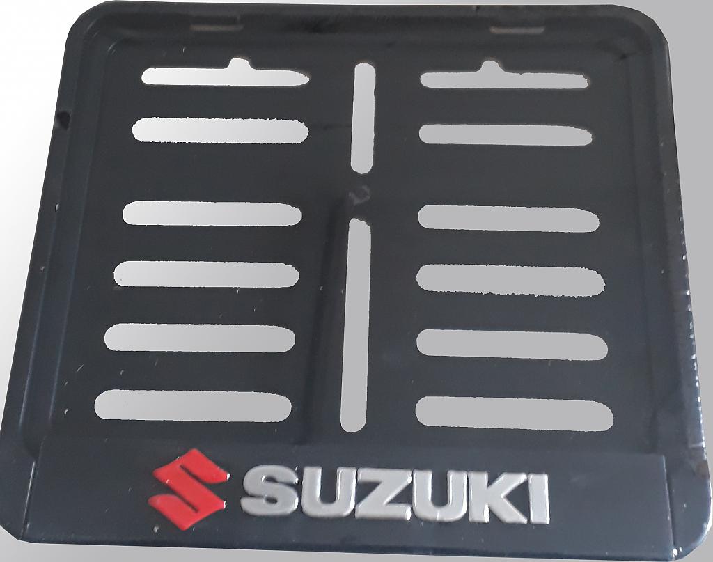Moto podlo�ka pod SPZ 3D Suzuki