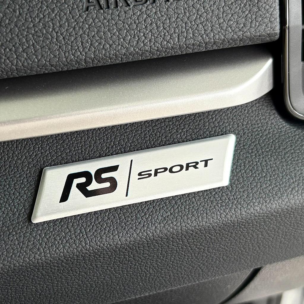 Samolep�c� interierov� �t�tek RS SPORT - st��brn�