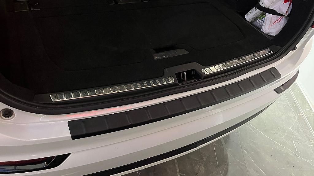 Plastov� kryt zadn�ho n�razn�ku VOLVO XC90 II - matn�