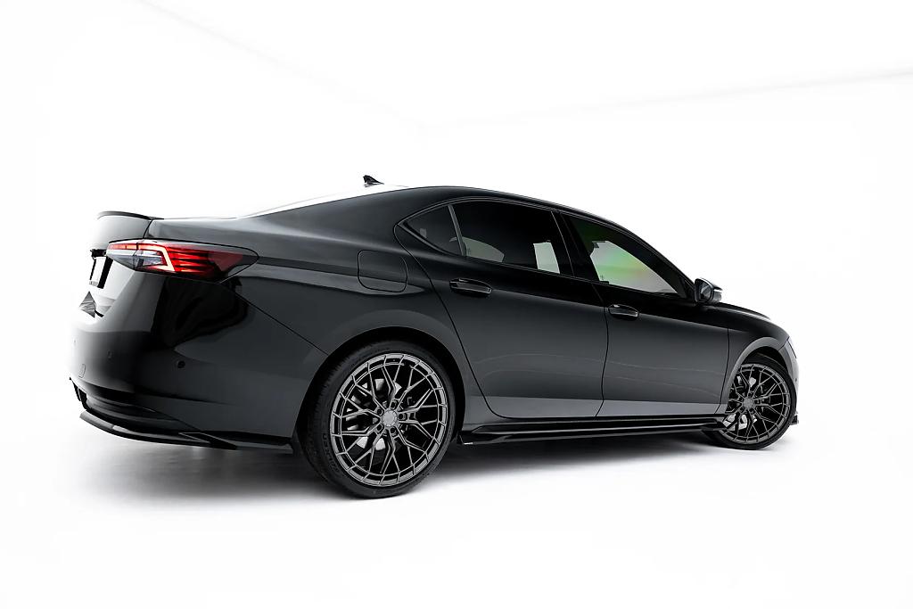 MAXTON plastov� n�stavky prah� V.1 verze pro �koda Superb Sportline Mk4  