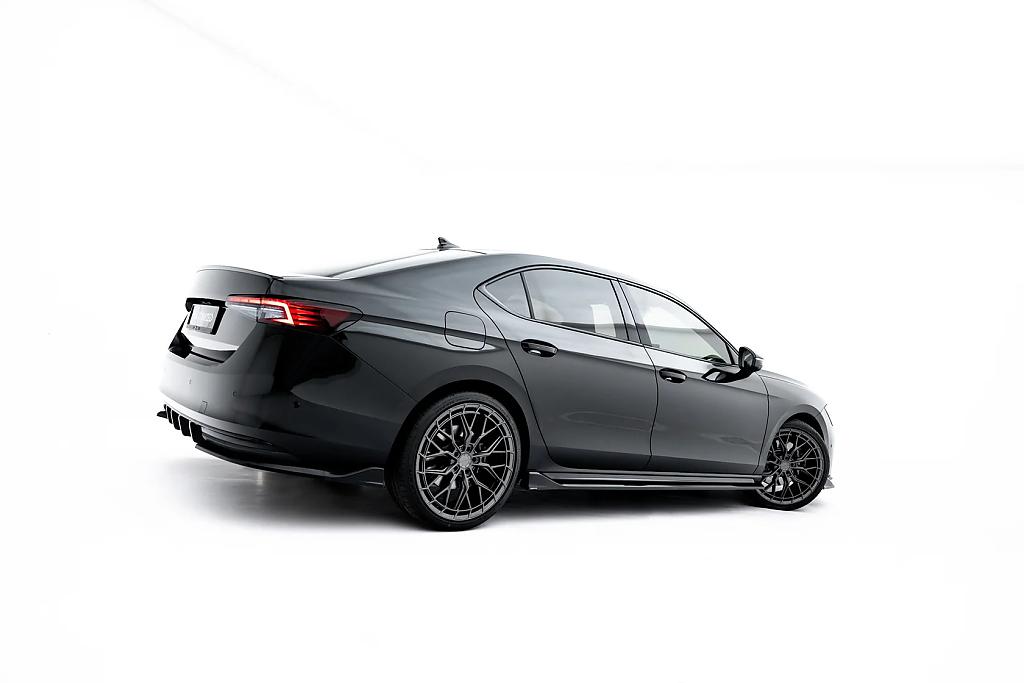 MAXTON plastov� n�stavky prah� V.2 verze pro �koda Superb Sportline Mk4  