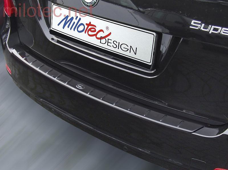 Plastov� pr�h p�t�ch dve�� �koda Superb II Combi - �ern�