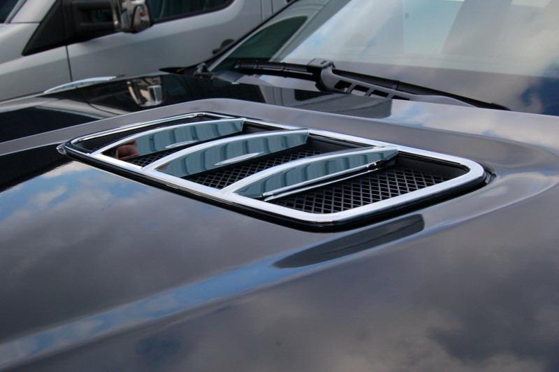 Chrom lity sn vzduchu na kapot Mercedes ML W166