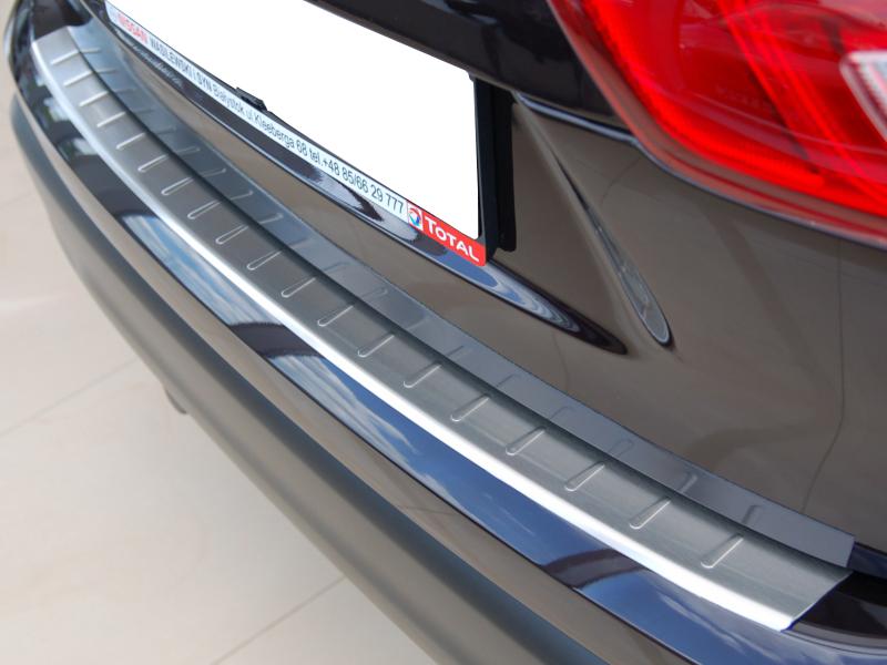 Profilovan� nerez kryt prahu zadn�ch dve�� MERCEDES Class ML (W163) facelift